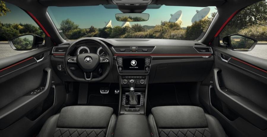 Торпедо Skoda Superb SportLine 2016 года  (CIS) (фото 3 из 4)